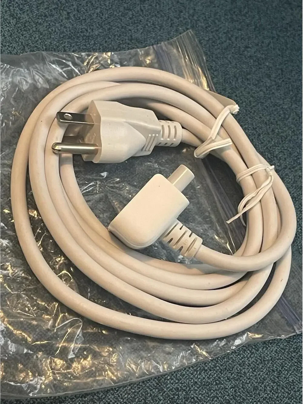 Apple MagSafe Power Adapter Extension Cable for MacBook Pro